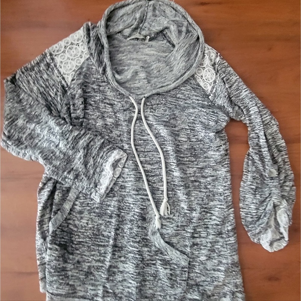 Cowl neck shirt sz large
